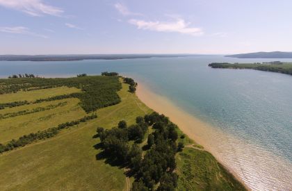 Вопросом незаконной застройки побережья Иркутского водохранилища занимается Анатолий Обухов